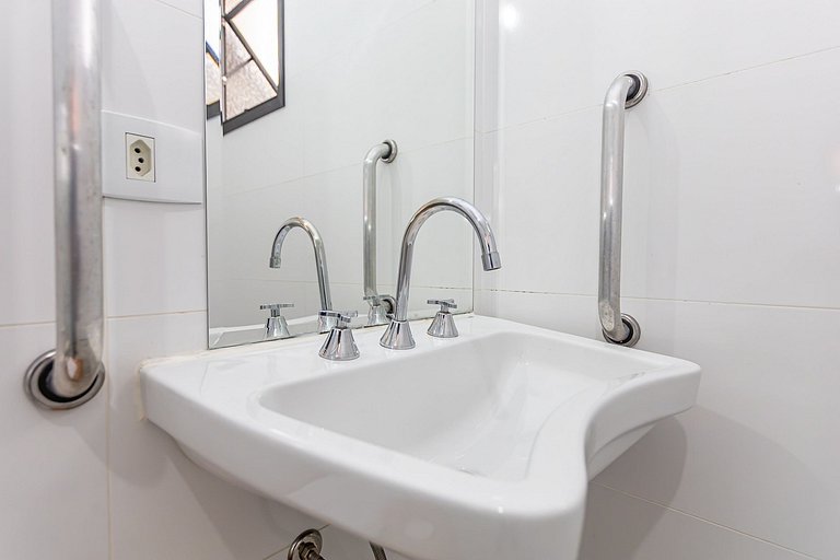 Studio p/ 4 pessoas com vista do Centro - ALL1402