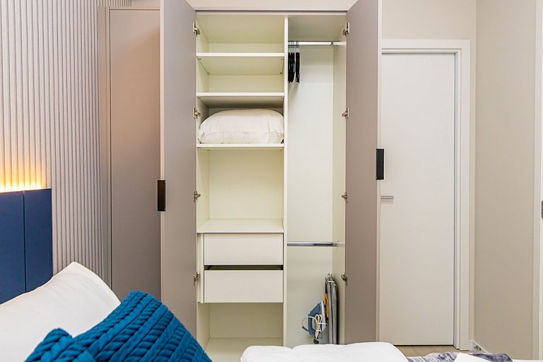 Apto de 1q Premium p/ 5 pessoas, c/garagem-PLU0605