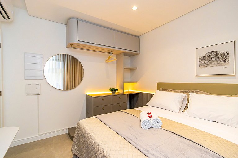 Apartamento refinado em prédio com piscina-TEM0403