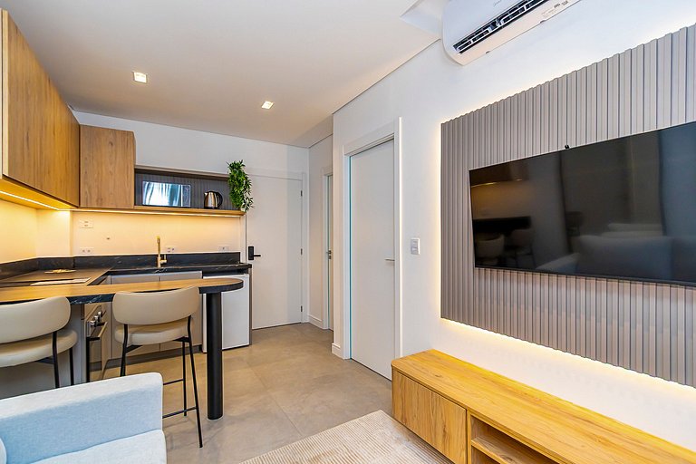 Apartamento refinado em prédio com piscina-TEM0403