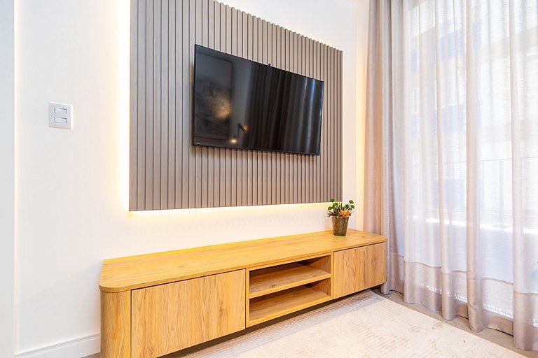 Apartamento refinado em prédio com piscina-TEM0403