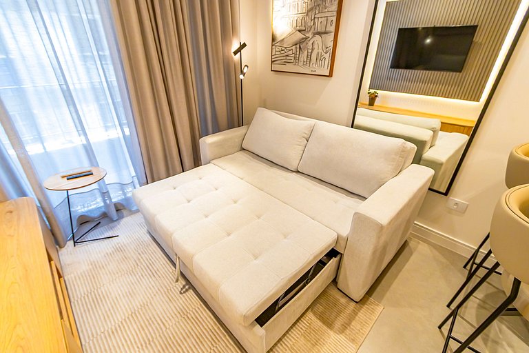 Apartamento refinado em prédio com piscina-TEM0403