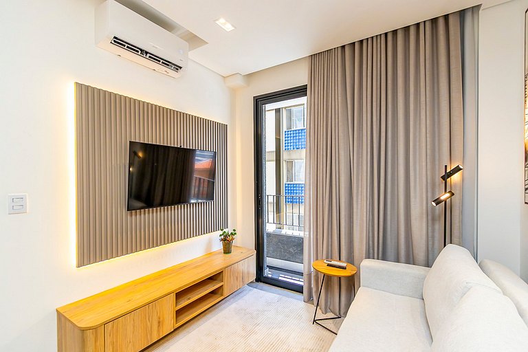 Apartamento refinado em prédio com piscina-TEM0403