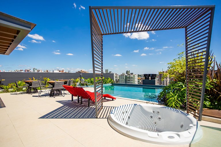 Apartamento refinado em prédio com piscina-TEM0403