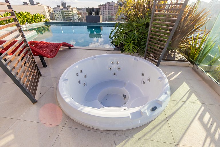 Apartamento refinado em prédio com piscina-TEM0403