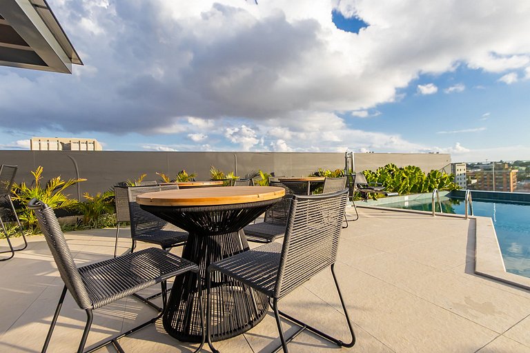 Apartamento refinado em prédio com piscina-TEM0403