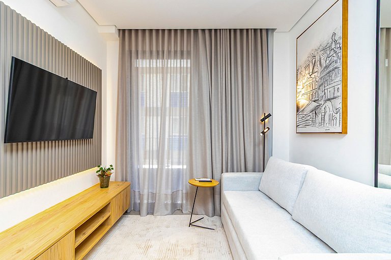 Apartamento refinado em prédio com piscina-TEM0403