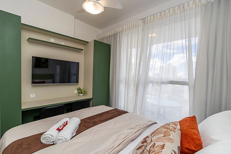 Studio Completo com vista do Centro - MAN1403