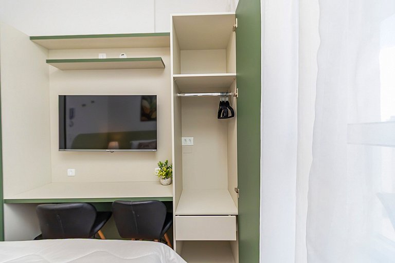 Studio Completo com vista do Centro - MAN1403