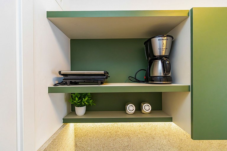 Studio Completo com vista do Centro - MAN1403