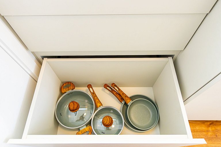 Studio Completo com vista do Centro - MAN1403