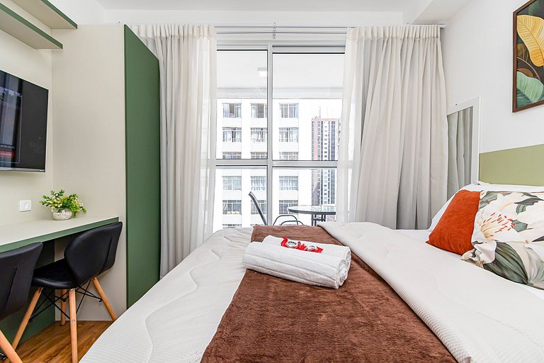 Studio completo com vista para o centro - MAN0911