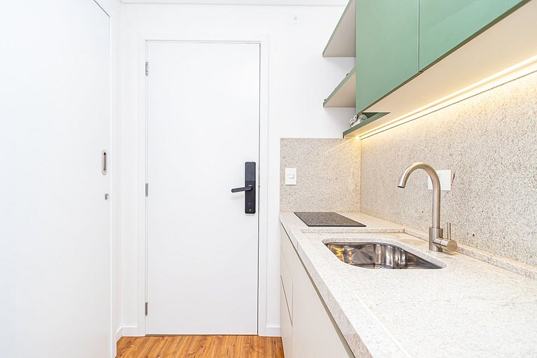 Studio completo com vista para o centro - MAN0911