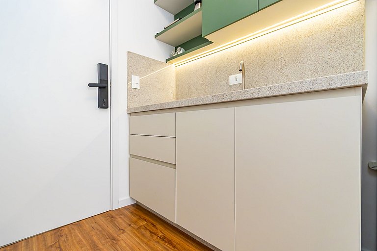 Studio completo com vista para o centro - MAN0911