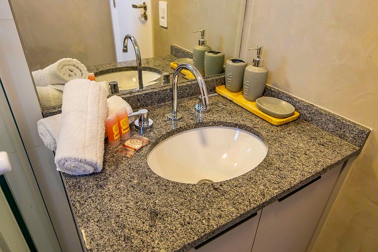 Estilo e conforto p/ 6 Pessoas no Centro - CNA0511