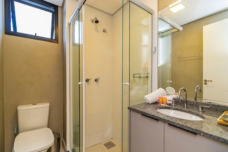 Estilo e conforto p/ 6 Pessoas no Centro - CNA0511