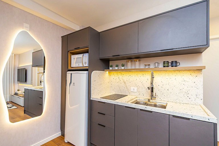 Estilo e conforto p/ 6 Pessoas no Centro - CNA0511