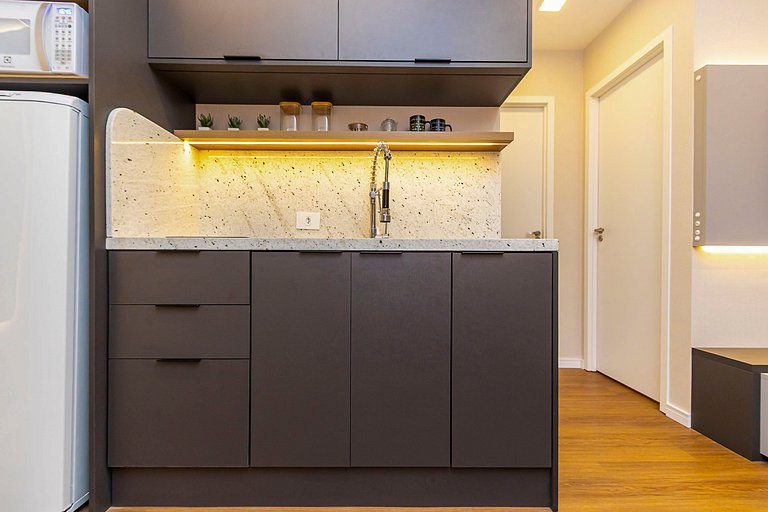 Estilo e conforto p/ 6 Pessoas no Centro - CNA0511