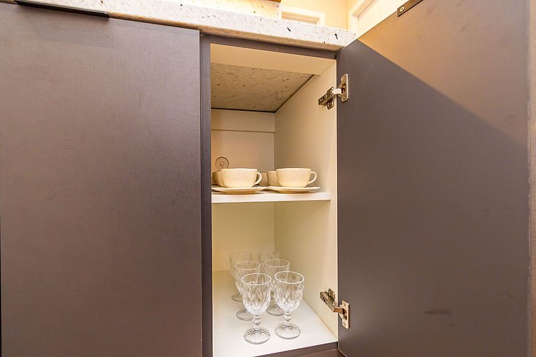 Estilo e conforto p/ 6 Pessoas no Centro - CNA0511