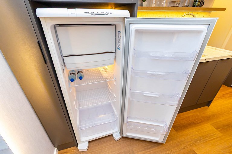 Estilo e conforto p/ 6 Pessoas no Centro - CNA0511