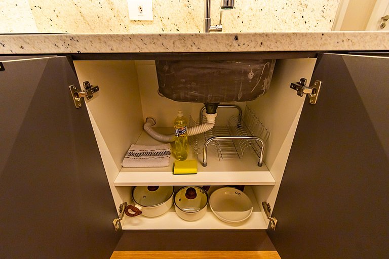 Estilo e conforto p/ 6 Pessoas no Centro - CNA0511