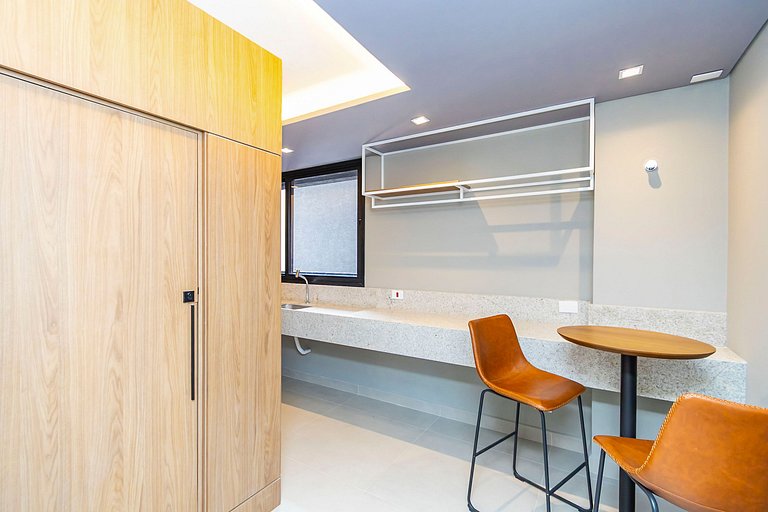 Estilo e conforto p/ 6 Pessoas no Centro - CNA0511