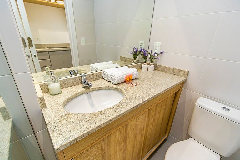 Studio com sacada no Centro - MAN1703