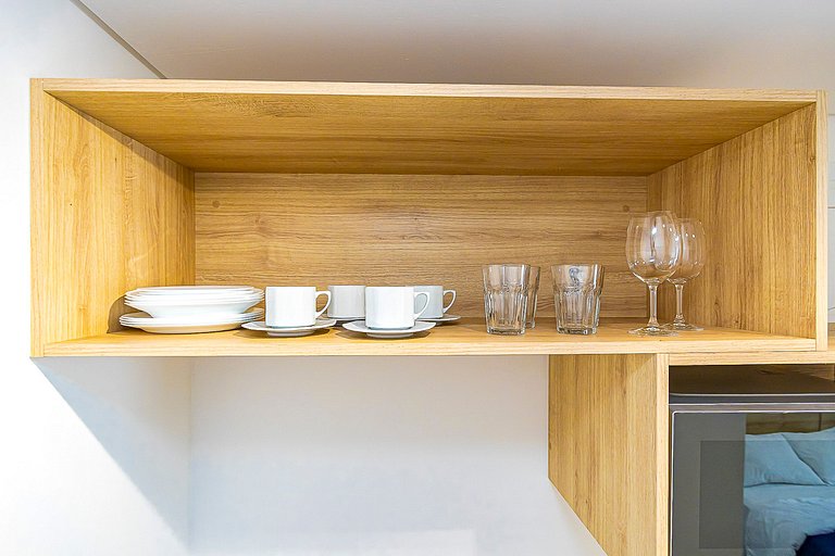 Studio com sacada no Centro - MAN1703