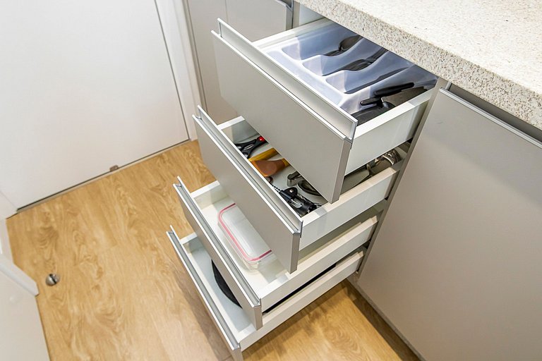 Studio com sacada no Centro - MAN1703