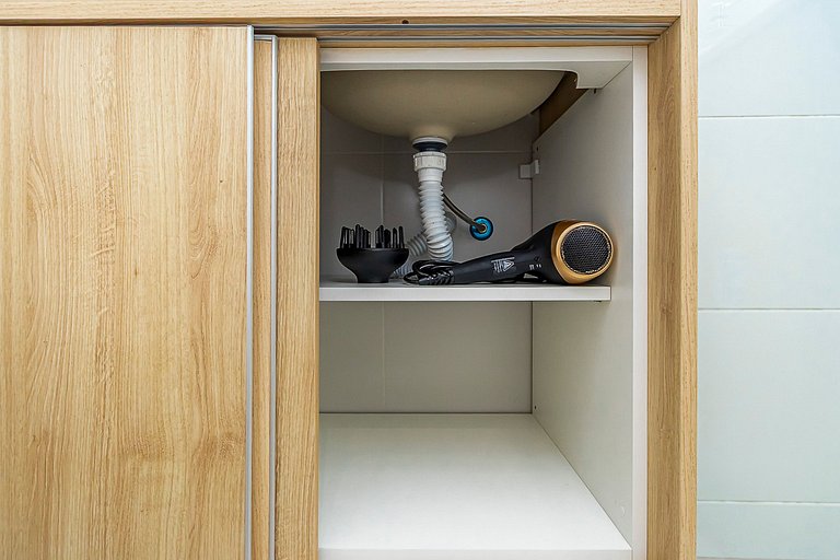 Studio com Sacada no Centro - MAN1706