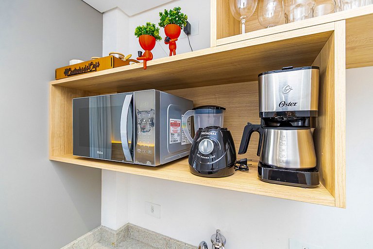 Studio com Sacada no Centro - MAN1706