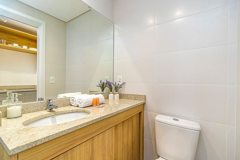 Studio com vista para o Centro de Curitiba-MAN1707