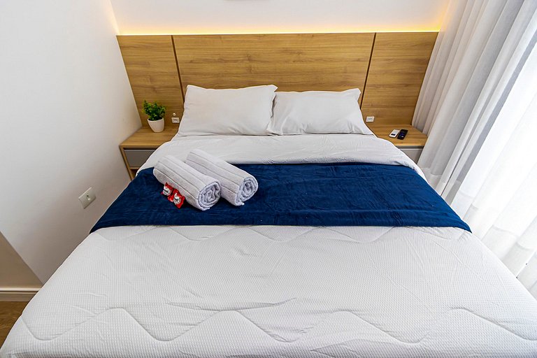 Studio em prédio novo no Centro - MAN1708