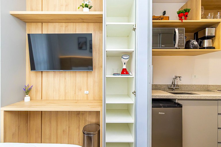 Studio em prédio novo no Centro - MAN1708