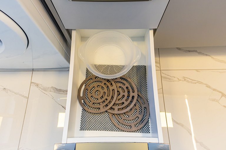 Apto 1Q Completo no Portão c/ Garagem - VIC0804