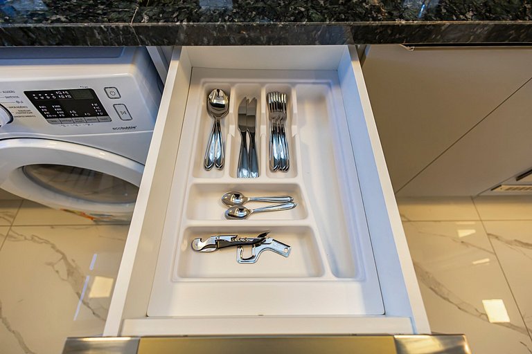 Apto 1Q Completo no Portão c/ Garagem - VIC0804