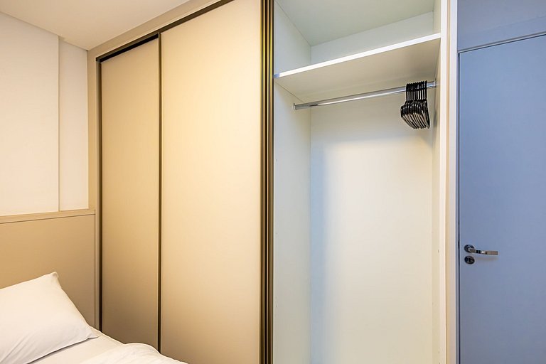 Apto 1Q Completo no Portão c/ Garagem - VIC0804