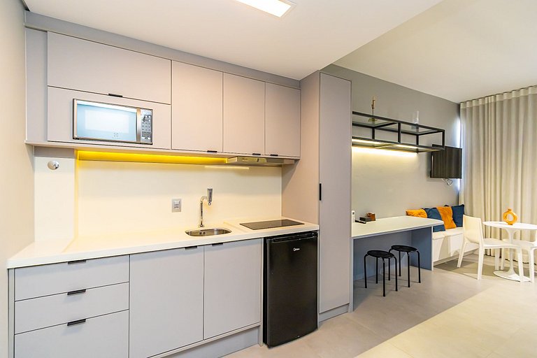 Studio completo no Helbor Stay Batel - HSB0654