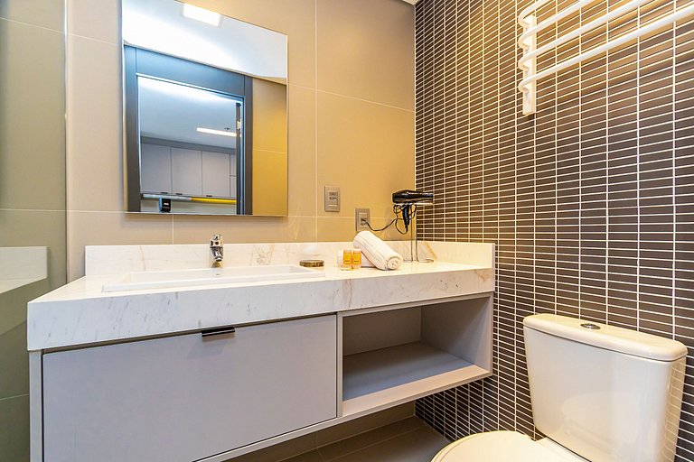 Studio completo no Helbor Stay Batel - HSB0654