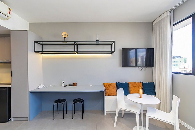 Studio completo no Helbor Stay Batel - HSB0654