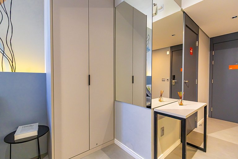 Studio completo no Helbor Stay Batel - HSB0654