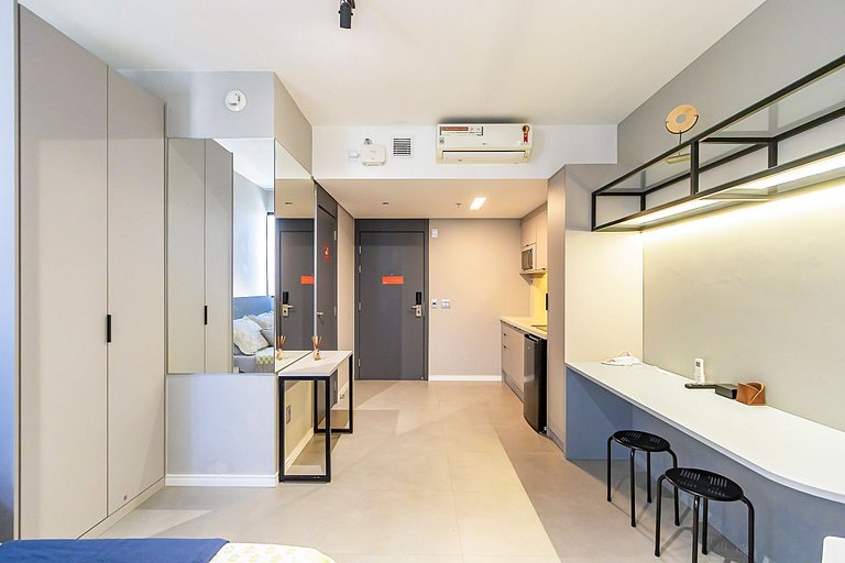 Studio completo no Helbor Stay Batel - HSB0654