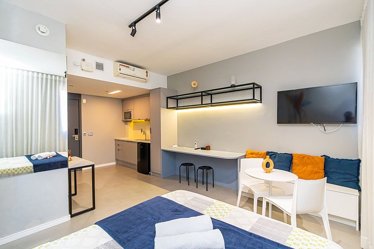 Studio completo no Helbor Stay Batel - HSB0654