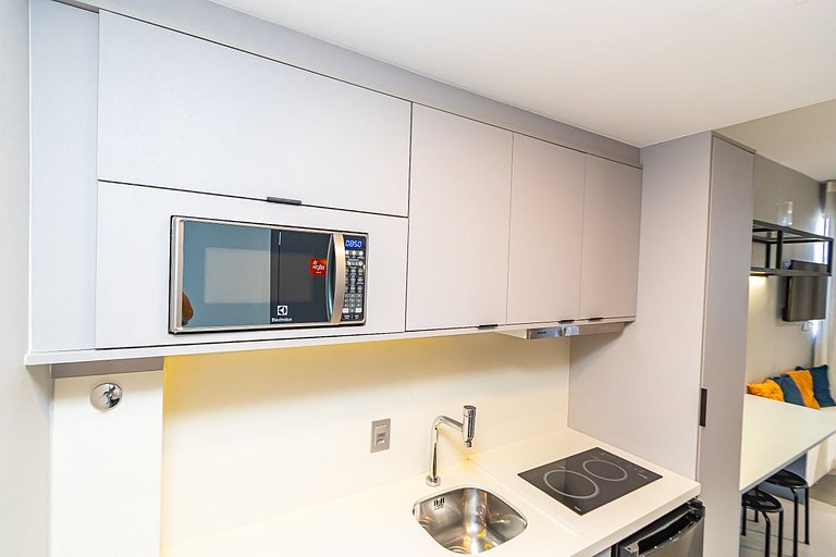 Studio completo no Helbor Stay Batel - HSB0654