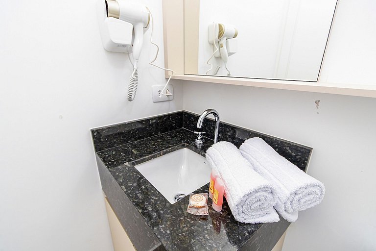 Studio novo no Centro de Curitiba - MOR0808