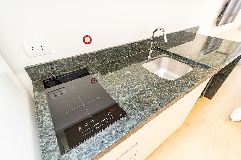 Studio novo no Centro de Curitiba - MOR0808