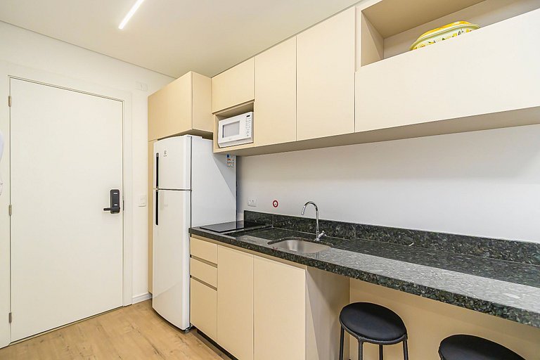 Studio novo no Centro de Curitiba - MOR0808