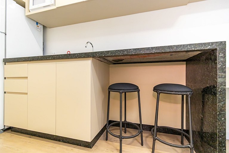 Studio novo no Centro de Curitiba - MOR0808