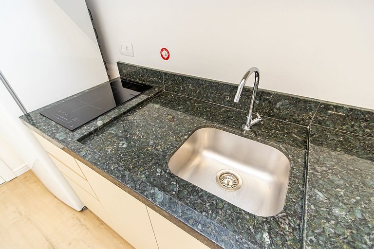 Studio novo no Centro de Curitiba - MOR0808