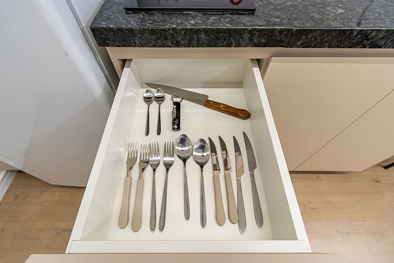 Studio novo no Centro de Curitiba - MOR0808